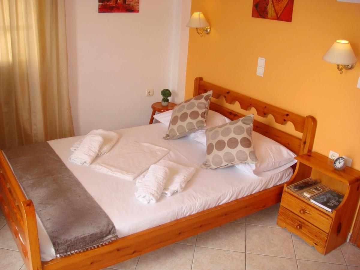 Boussetil Rooms Capanmat Tínos Buitenkant foto
