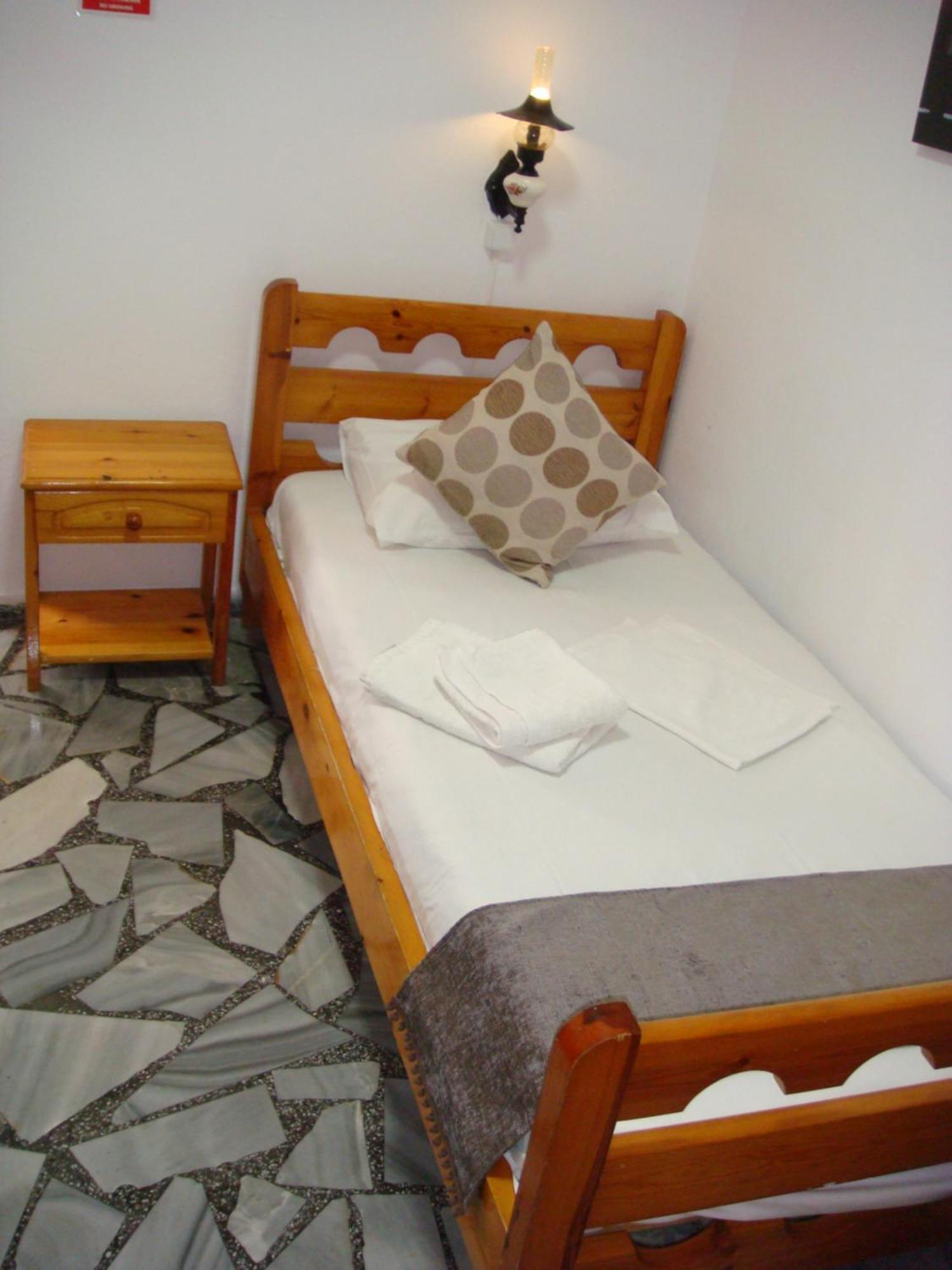 Boussetil Rooms Capanmat Tínos Buitenkant foto