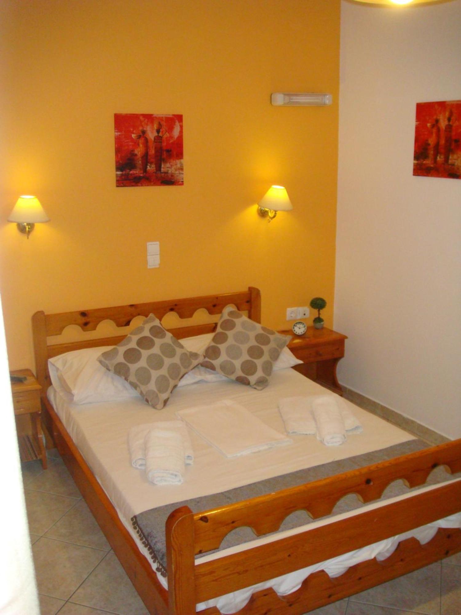Boussetil Rooms Capanmat Tínos Buitenkant foto