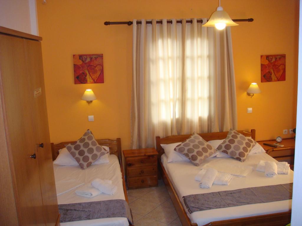 Boussetil Rooms Capanmat Tínos Buitenkant foto