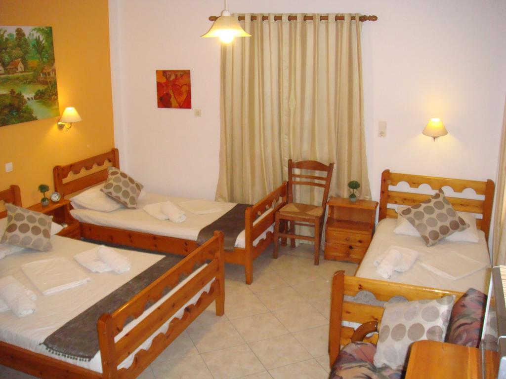 Boussetil Rooms Capanmat Tínos Buitenkant foto