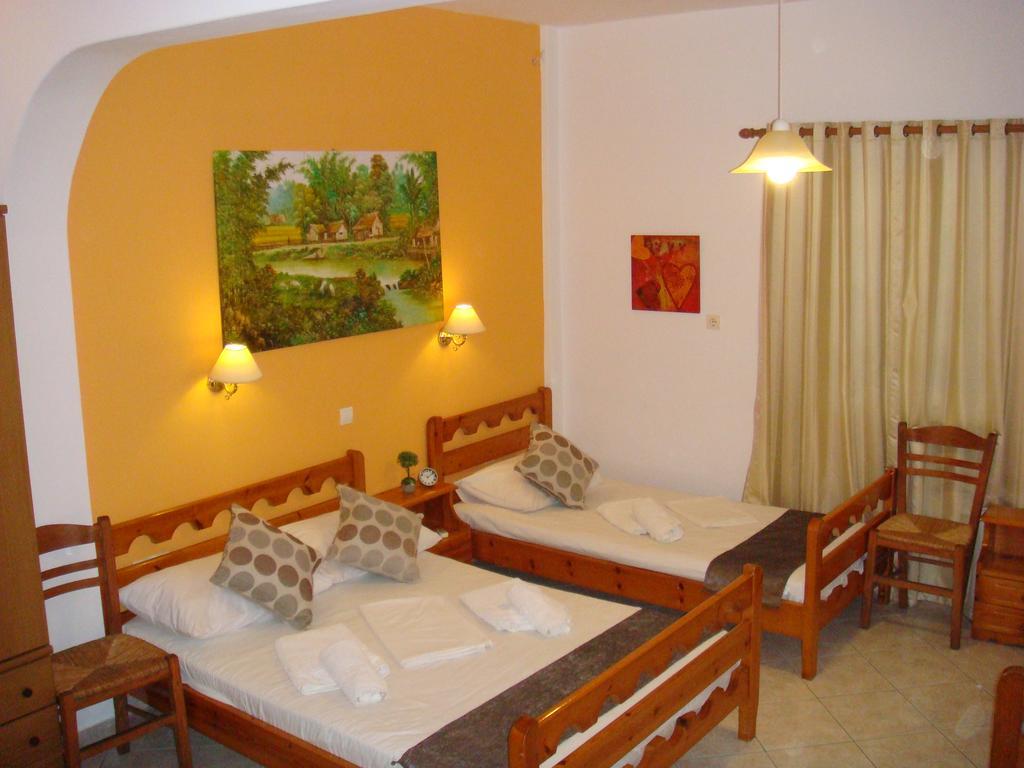 Boussetil Rooms Capanmat Tínos Buitenkant foto