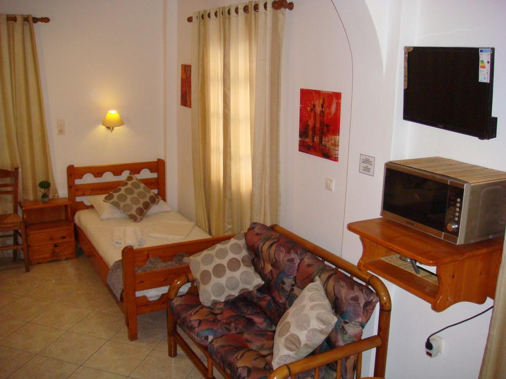 Boussetil Rooms Capanmat Tínos Buitenkant foto