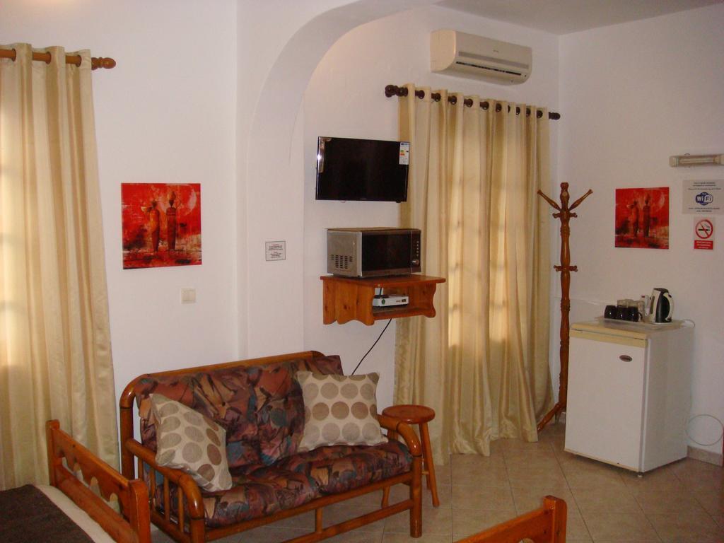Boussetil Rooms Capanmat Tínos Buitenkant foto