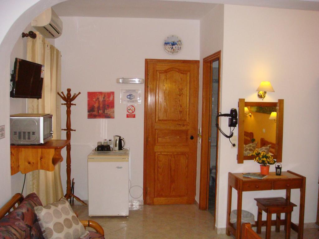 Boussetil Rooms Capanmat Tínos Buitenkant foto