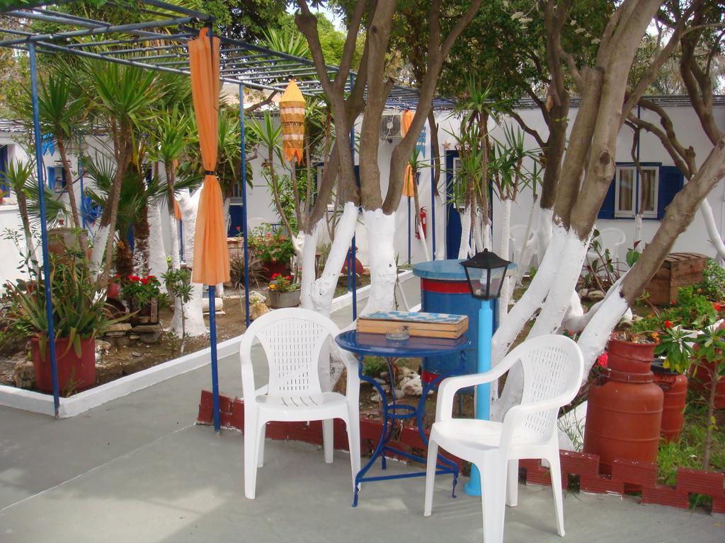 Boussetil Rooms Capanmat Tínos Buitenkant foto