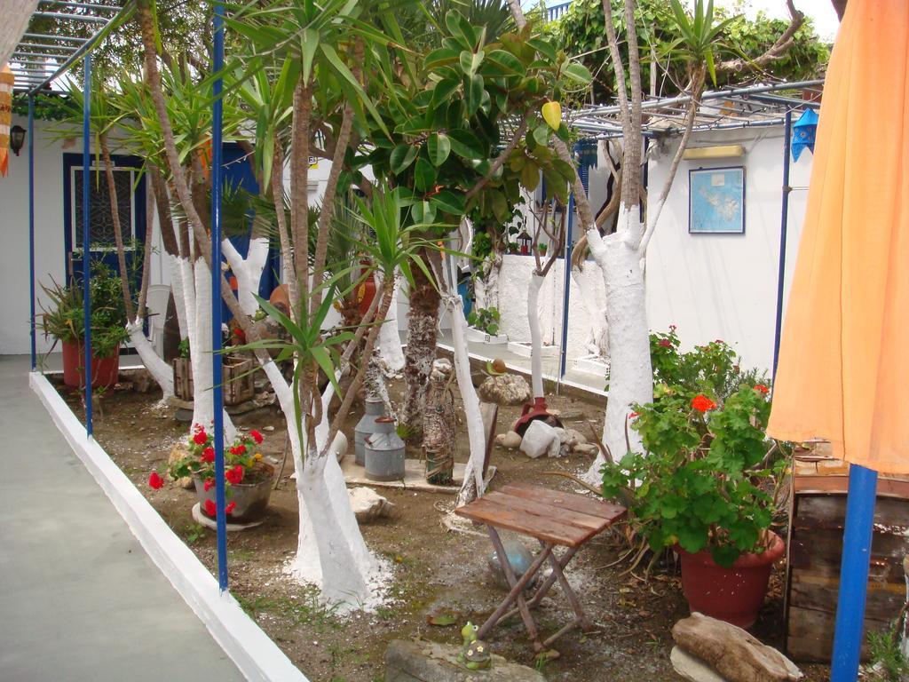 Boussetil Rooms Capanmat Tínos Buitenkant foto